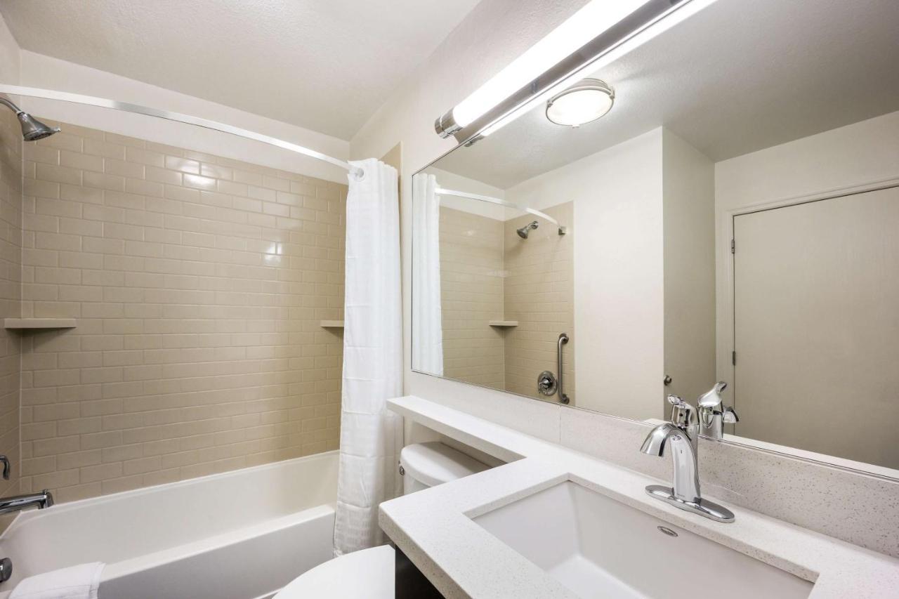 Sonesta Simply Suites Phoenix Glendale מראה חיצוני תמונה