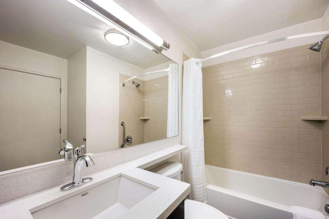 Sonesta Simply Suites Phoenix Glendale מראה חיצוני תמונה